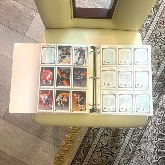 1990-1991 Upper Deck NHL Hockey Card Set! - Picture 13 of 16